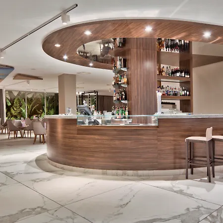 Doubletree By Hilton Malta Hotel San Pawl il-Baħar