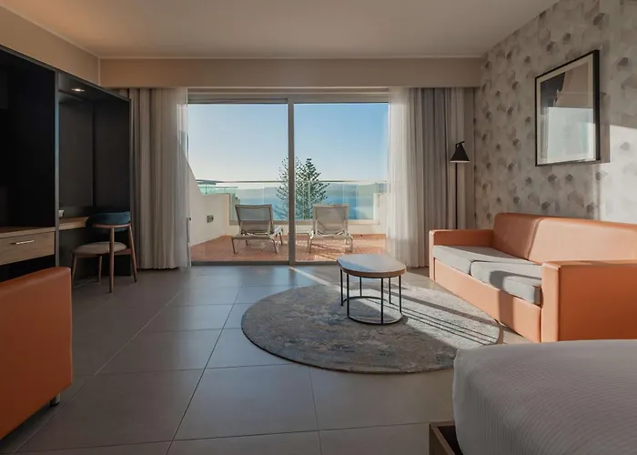 Hotel Doubletree By Hilton Malta 4*