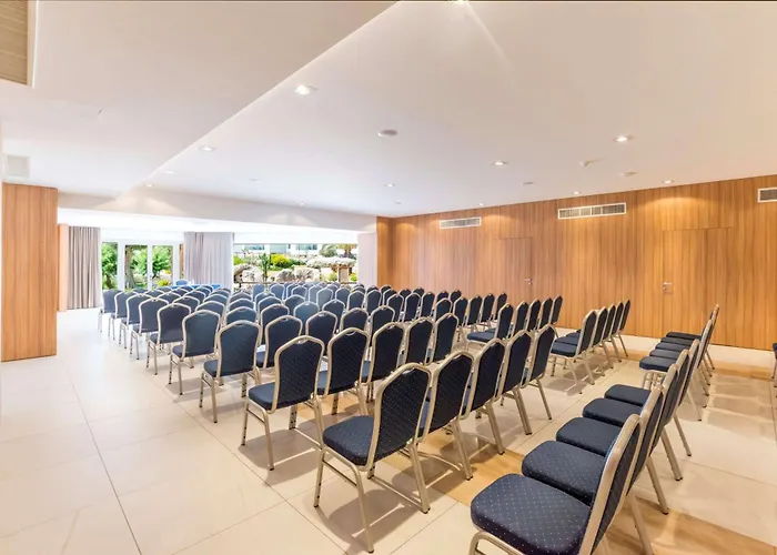 Hotel Doubletree By Hilton Malta 4*