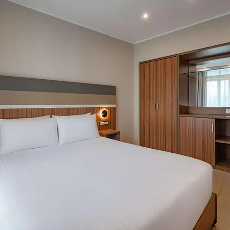 Doubletree By Hilton Malta Hotel