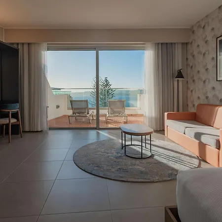 Hotel Doubletree By Hilton Malta 4*