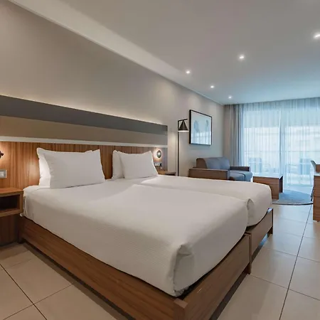 Hotel Doubletree By Hilton Malta 4*