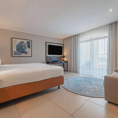 Doubletree By Hilton Malta 4*