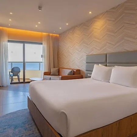 Doubletree By Hilton Malta 圣保罗湾城