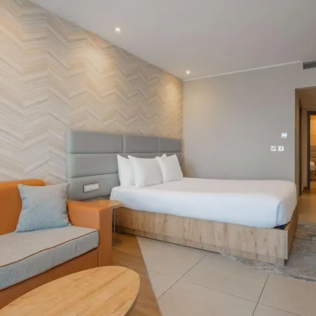 Hotel Doubletree By Hilton Malta 4*