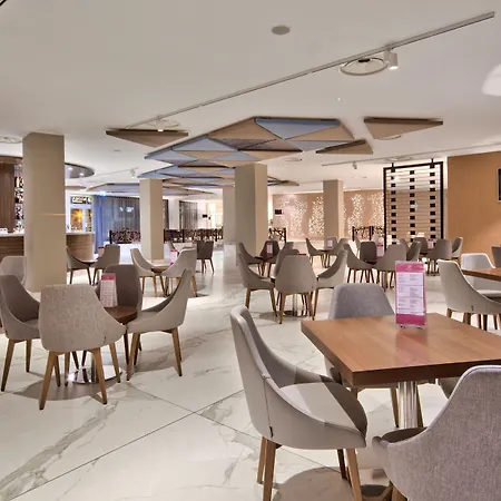 Hotel Doubletree By Hilton Malta St. Paul's Bay