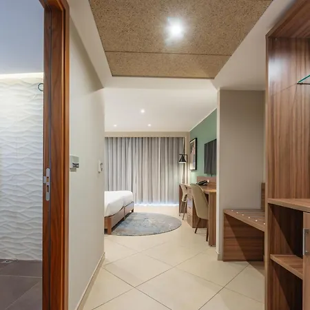 Hotel Doubletree By Hilton Malta 4*