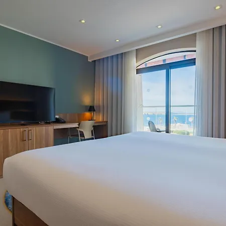 Hotel Doubletree By Hilton Malta St. Paul's Bay