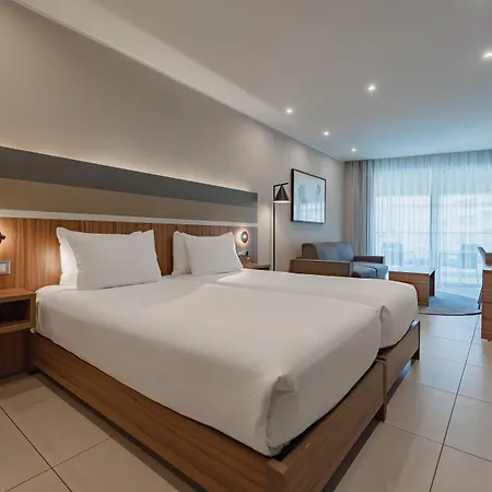 Hotel Doubletree By Hilton Malta St. Paul's Bay